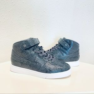 Fila Vulc 13 Snakeskin Women’s Hi Top Grey Sneakers Size 6.5 NEW
